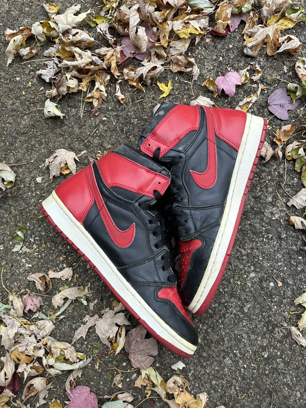 Jordan Brand Nike Air Jordan 1 Retro Bred 1994 size 8.5 Size US 8.5 / EU 41-42 - 2 Thumbnail