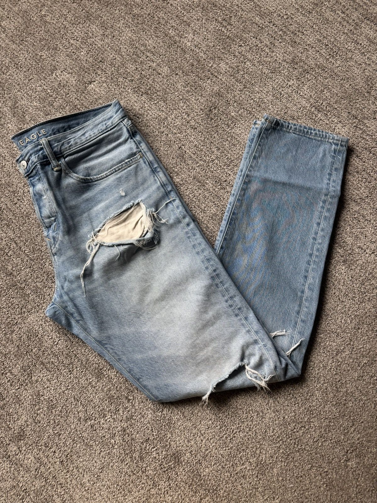 American Eagle Outfitters TALL GUYS!! Distressed Athletic Fit Jeans Size US 34 / EU 50 - 1 Thumbnail