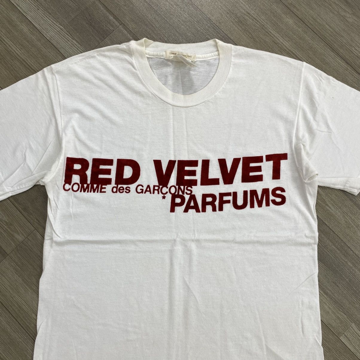 Comme des Garcons Vintage Comme des Garcons CDG Red Velvet Parfum Tee Designer Size US M / EU 48-50 / 2 - 2 Thumbnail