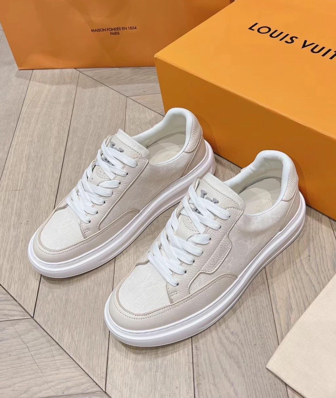 Louis Vuitton LV Trainer Blue & White Sneakers 9/43 Size US 10 / EU 43 - 8 Thumbnail