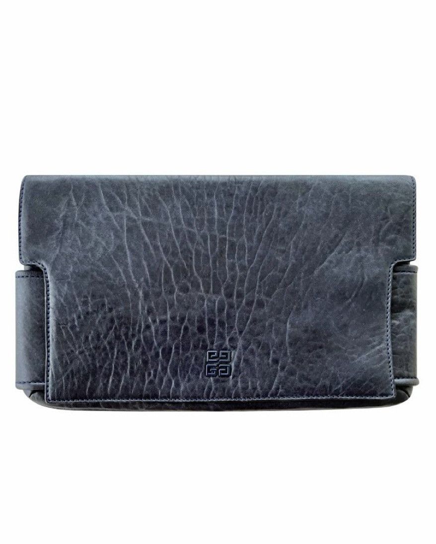 Givenchy Givenchy navy blue leather clutch Size ONE SIZE - 1 Thumbnail