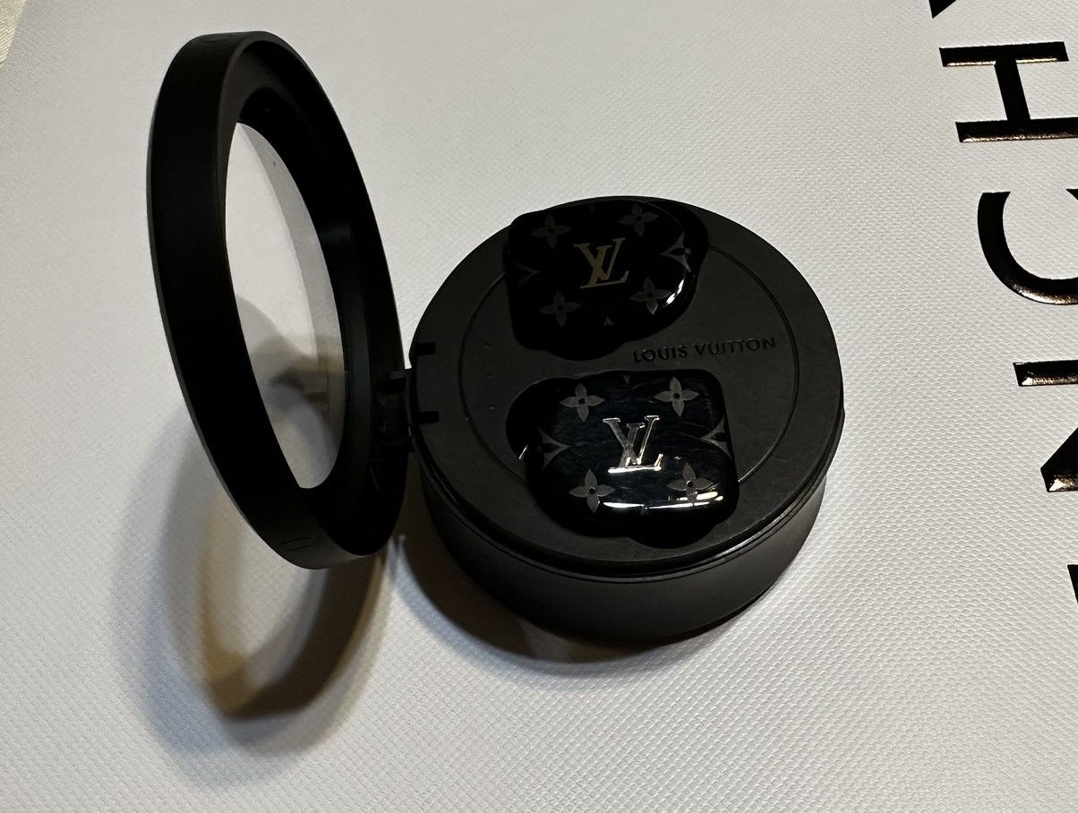 Louis Vuitton HORIZON WIRELESS EARPHONES