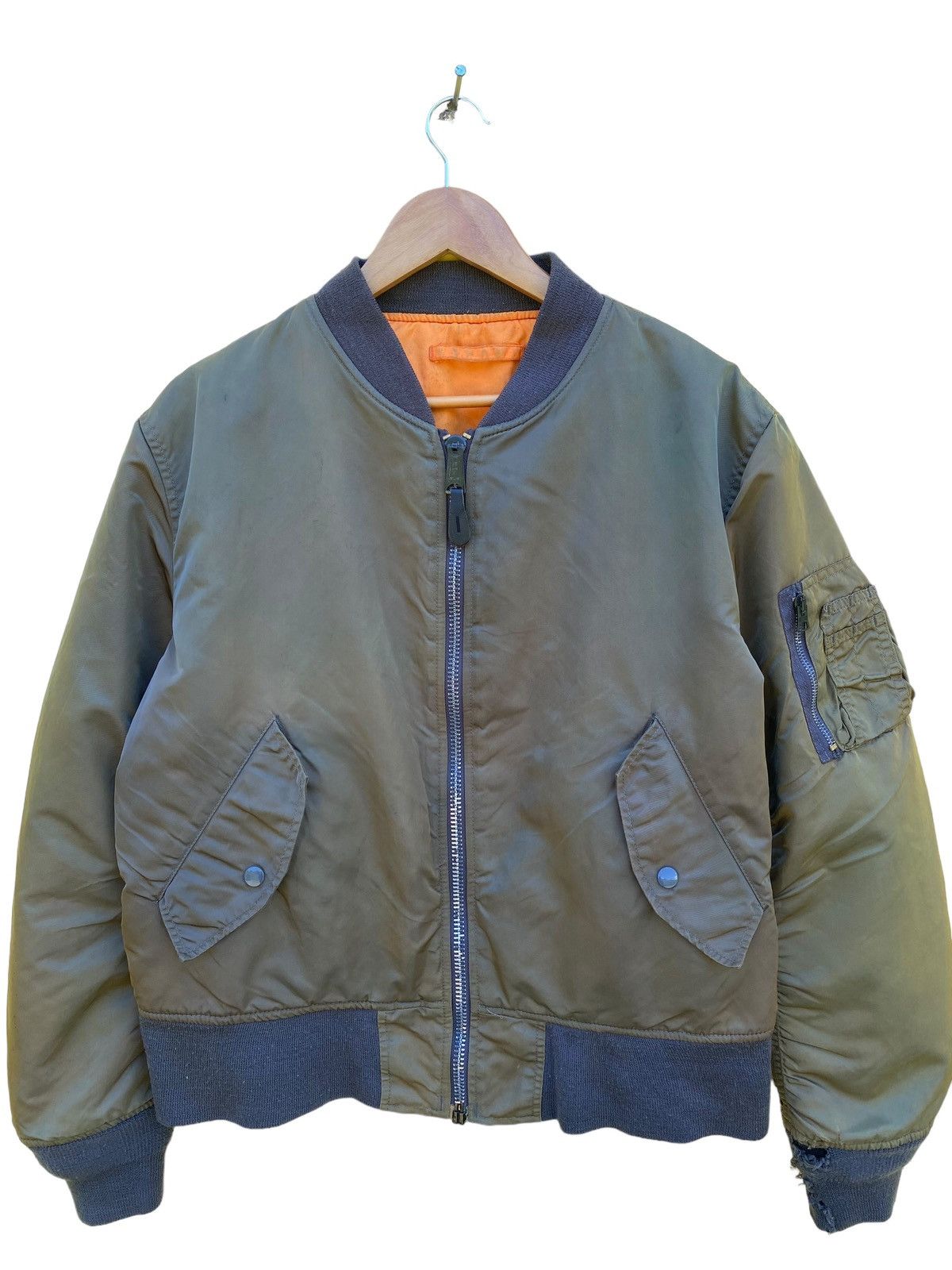 Alpha Industries Vintage Ma-1 Alpha industries sunfaded bomber jacket Size US M / EU 48-50 / 2 - 3 Thumbnail