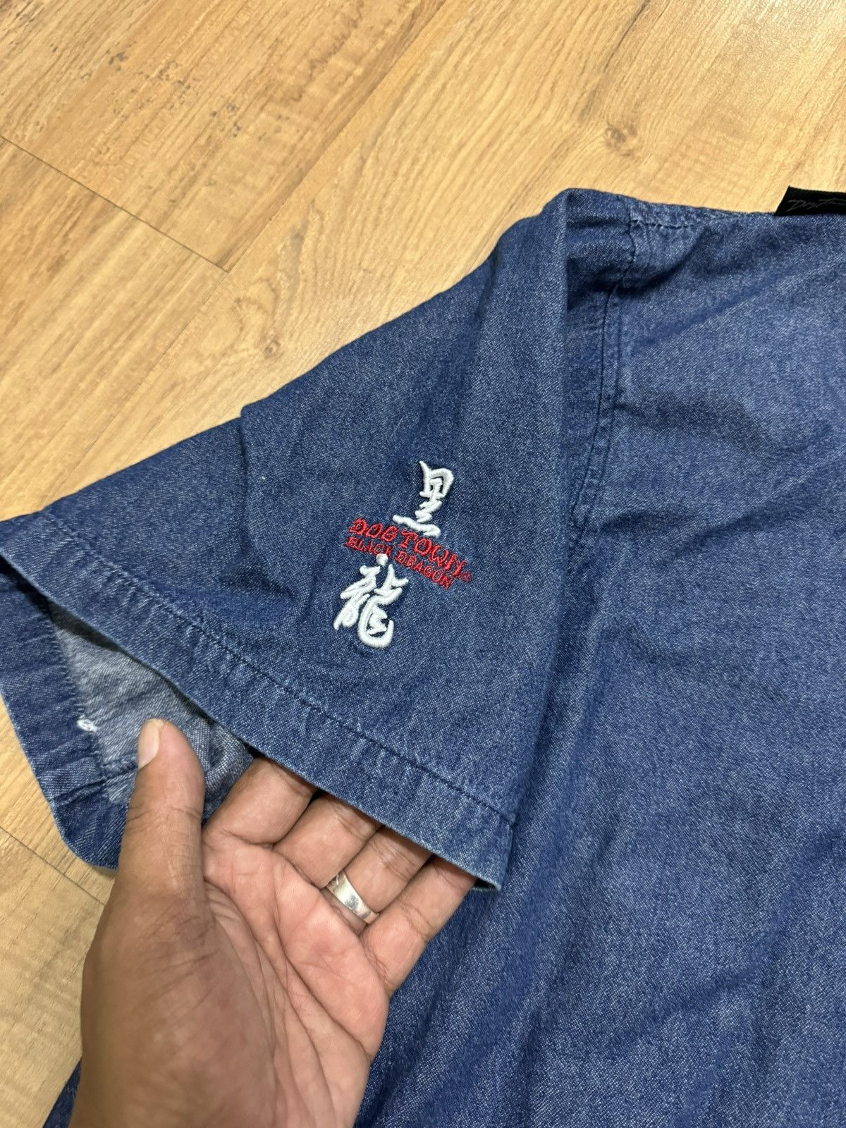 Dogtown × Japanese Brand DOGTOWN EMBROIDERY LOGO DENIM SHIRT Size US XL / EU 56 / 4 - 4 Thumbnail