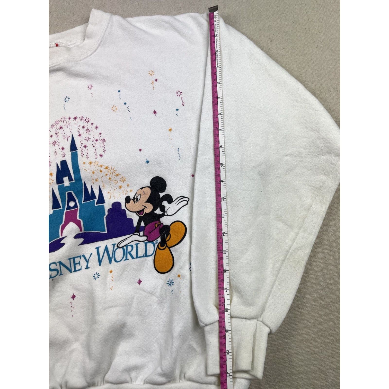 Disney VINTAGE Disney Mickey Magic Kingdom Epcot Crewneck Sweatshirt Mens Sz L USA Shirt Size US L / EU 52-54 / 3 - 6 Thumbnail