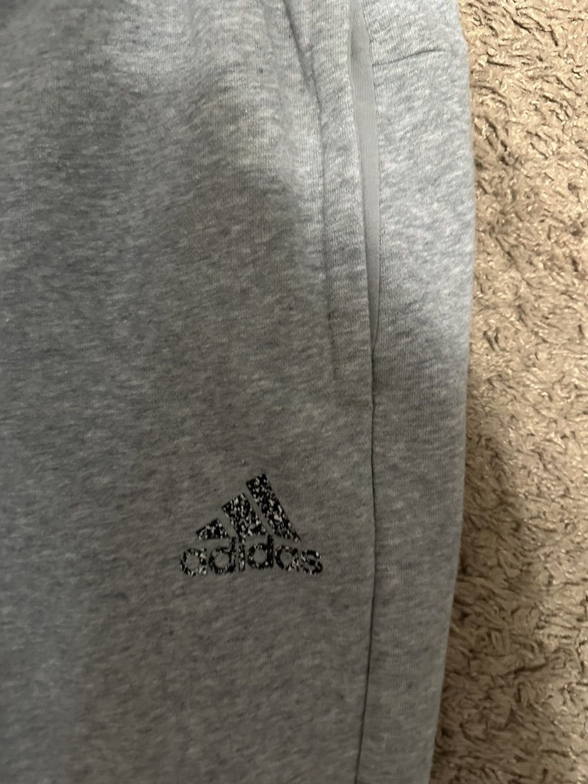 Adidas Adidas Grey regular sweatpants size small used Size US 28 / EU 44 - 4 Thumbnail