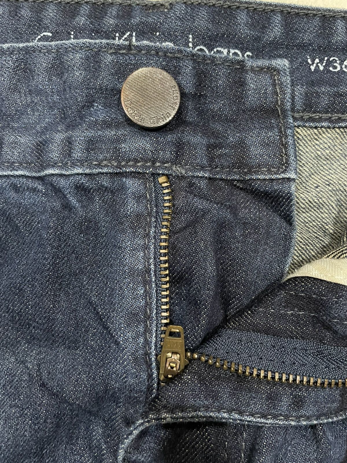 Calvin Klein Vintage Calvin Klein Distressed Slim Straight Cut Dark Jeans Size US 37 - 7 Thumbnail