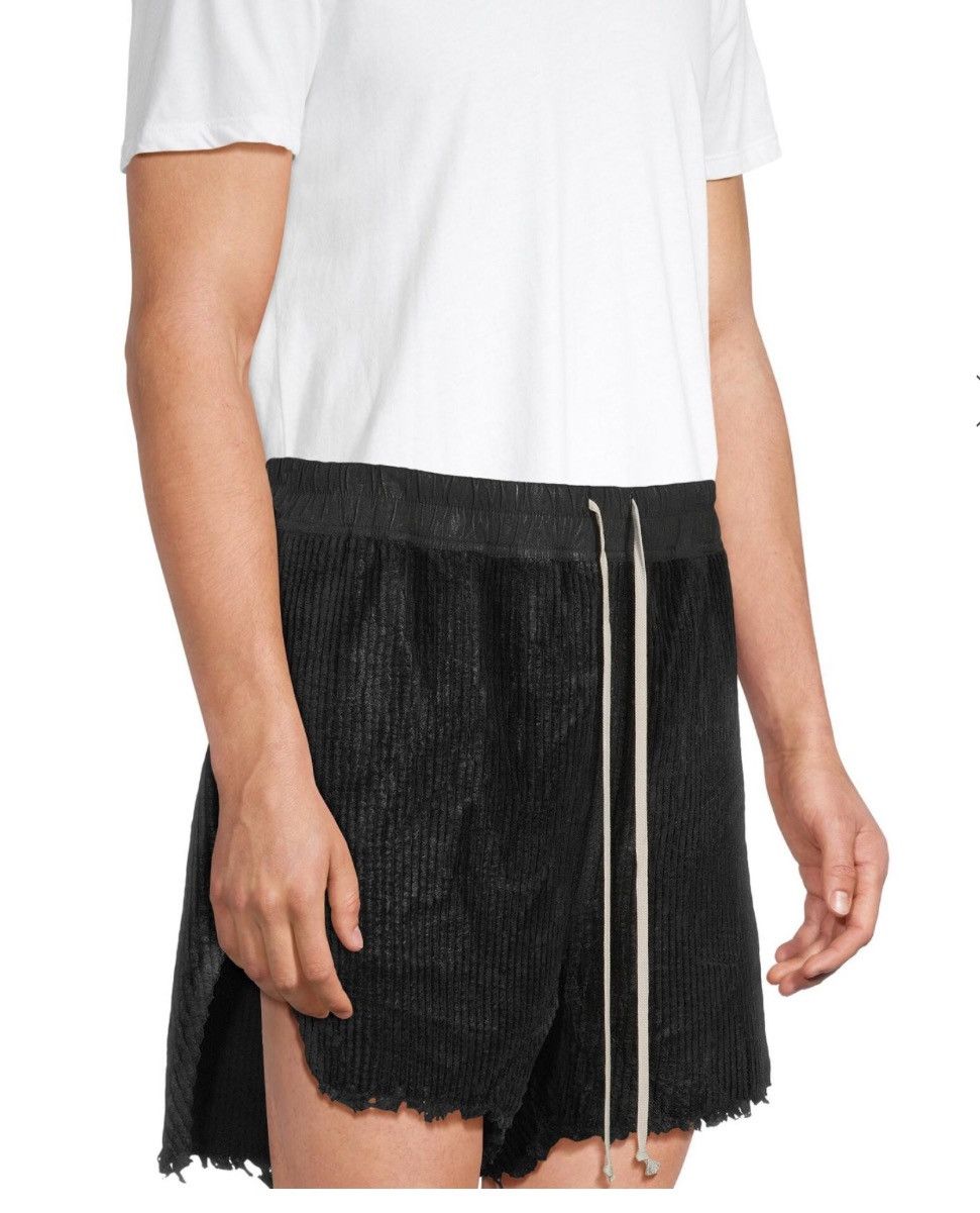 Rick Owens Rick owens porterville 2024 distressed corduroy shorts Size US 34 / EU 50 - 2 Thumbnail