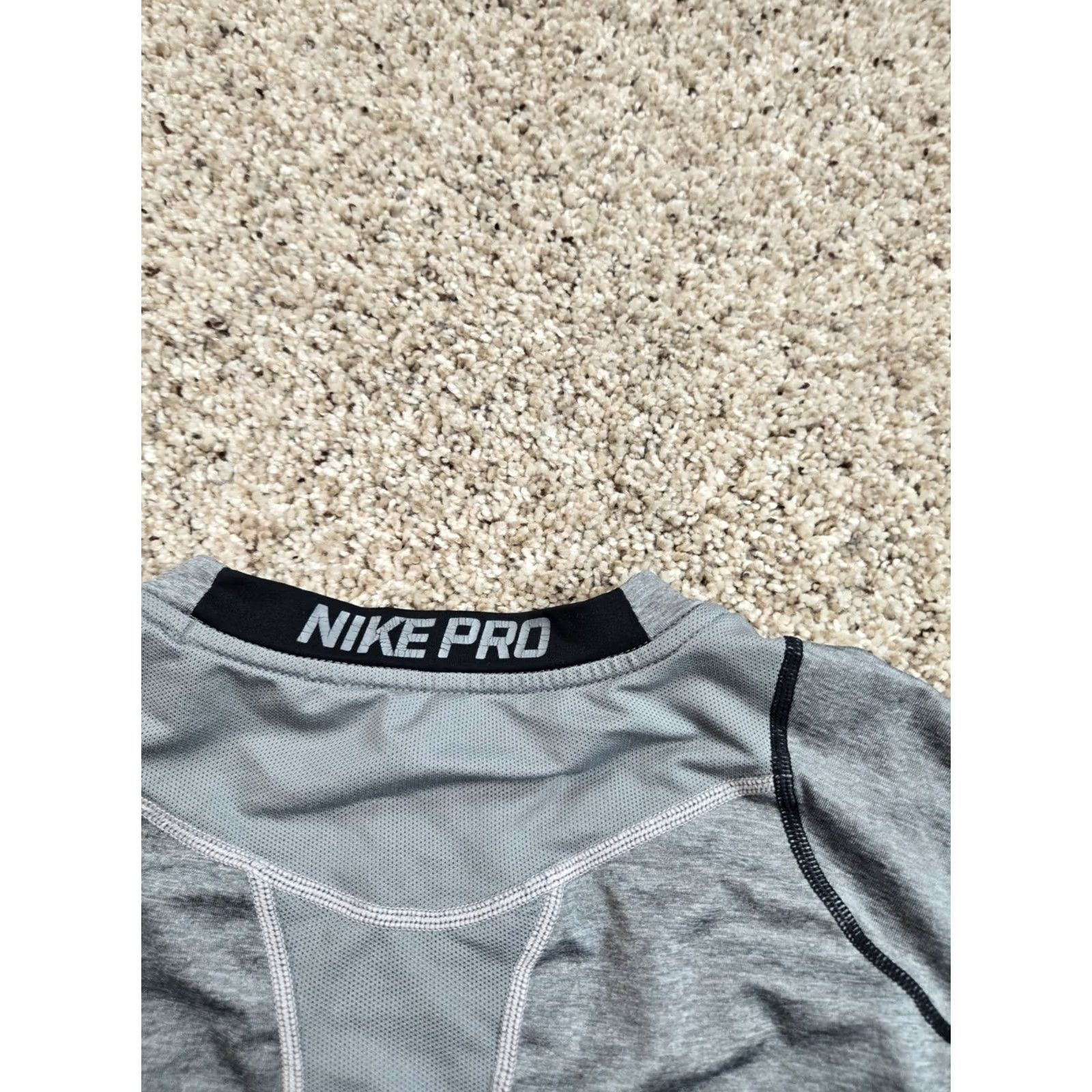 Nike Nike Pro Dri-Fit Shirt Mens Medium Gray Long Sleeve Vented Fitted Stretch Size US M / EU 48-50 / 2 - 7 Thumbnail