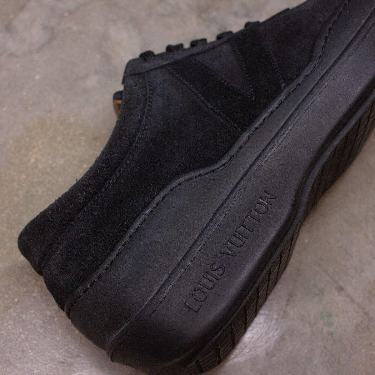 Louis Vuitton Louis Vuitton Leather & Suede Leather Shoes 9 Men's Black Size US 9 / EU 42 - 10 Thumbnail