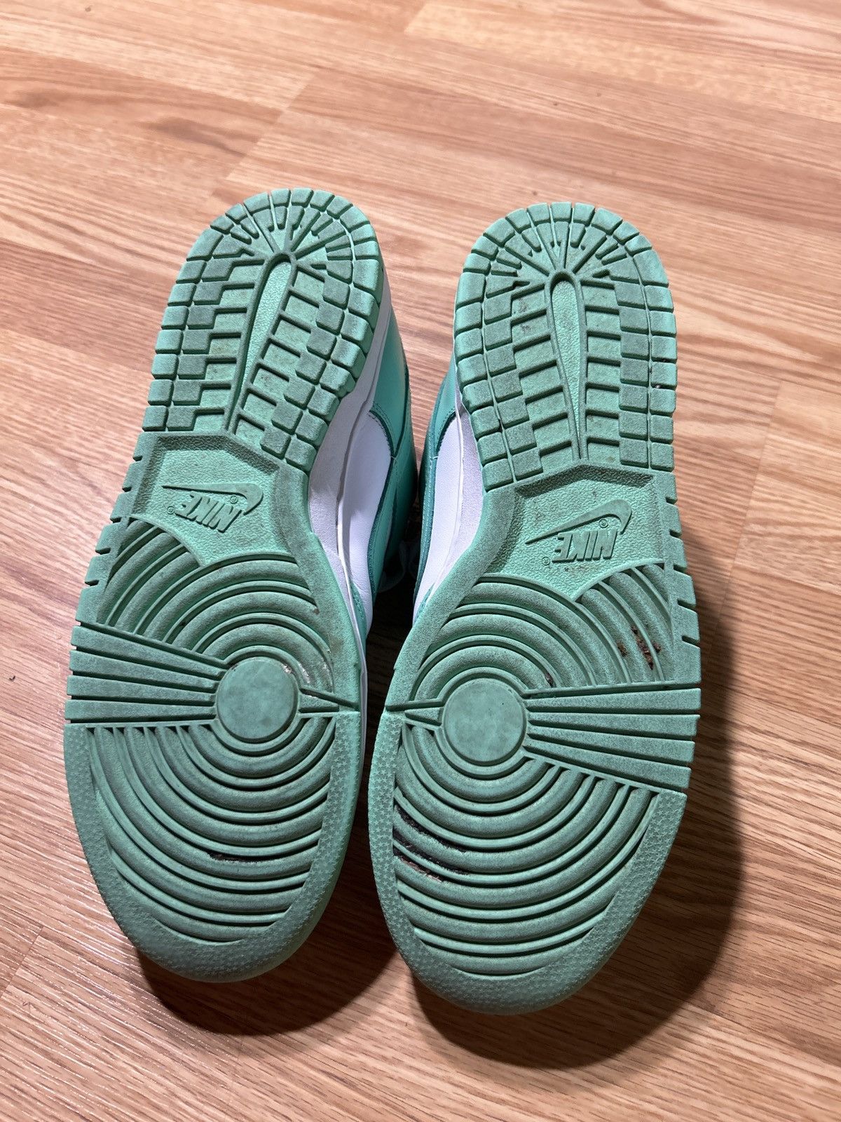 Nike NIKE DUNK LOW GREEN GLOW Size US 11 / IT 41 - 5 Thumbnail