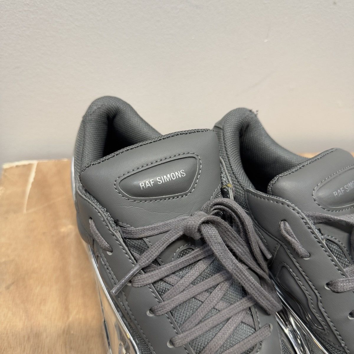 Adidas × Raf Simons Raf Simons Adidas Ozweego Ash Grey Mirror Chrome Sneakers Size US 7.5 / EU 40-41 - 5 Thumbnail