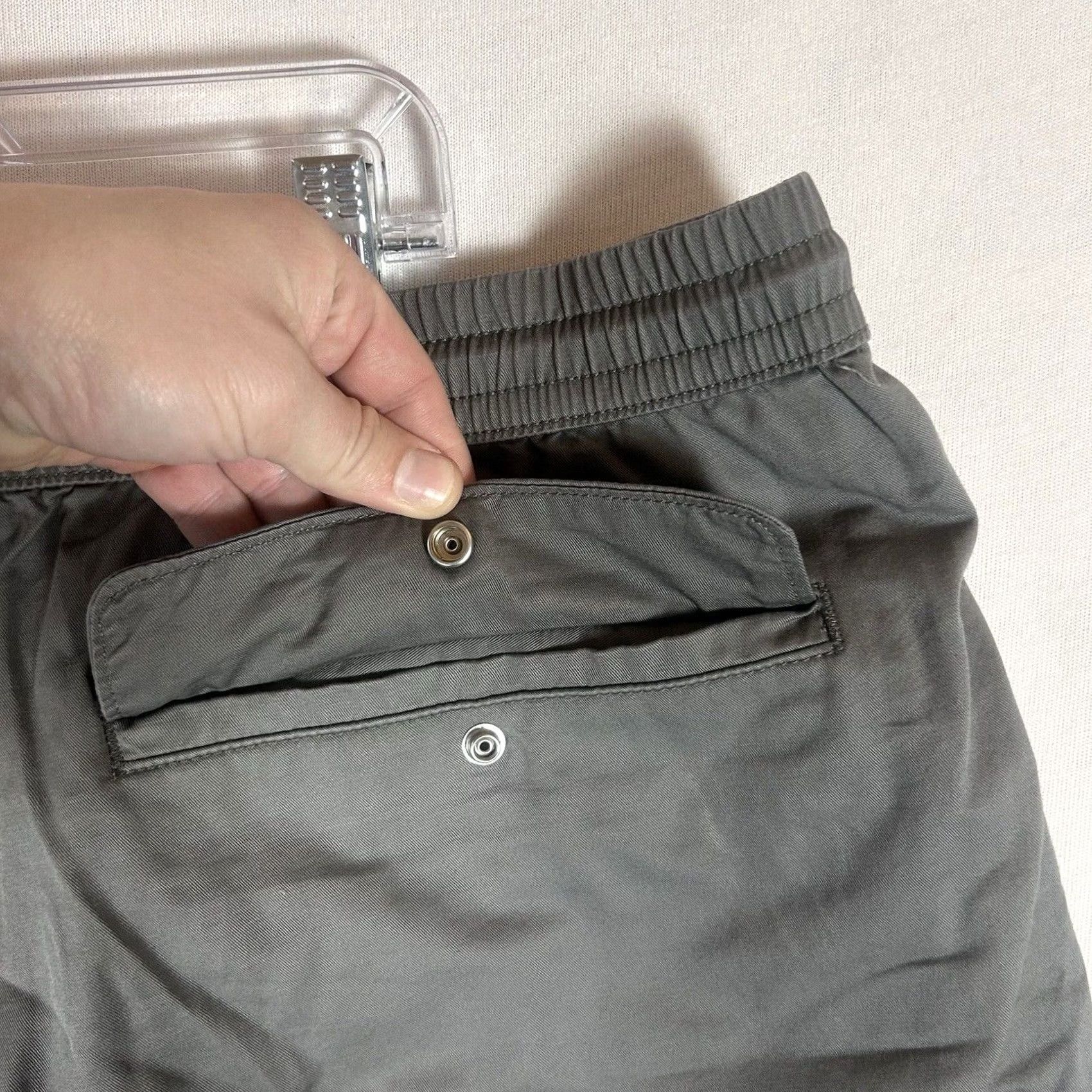 Levi's Levi's Signature Shorts Mens 2XL Gray Chino Stretch Regular Casual Button Snap Size US 39 - 6 Thumbnail