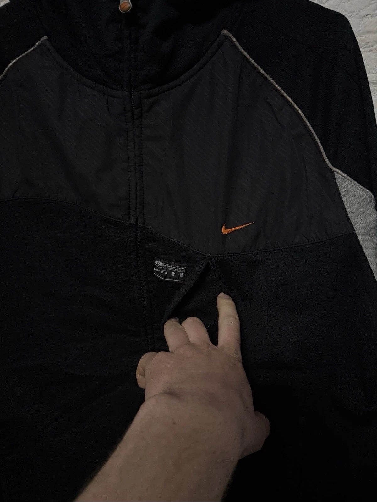 Nike Vintage Nike TN Light Jacket Full Zip Hooded Sz XL Size US XL / EU 56 / 4 - 4 Thumbnail