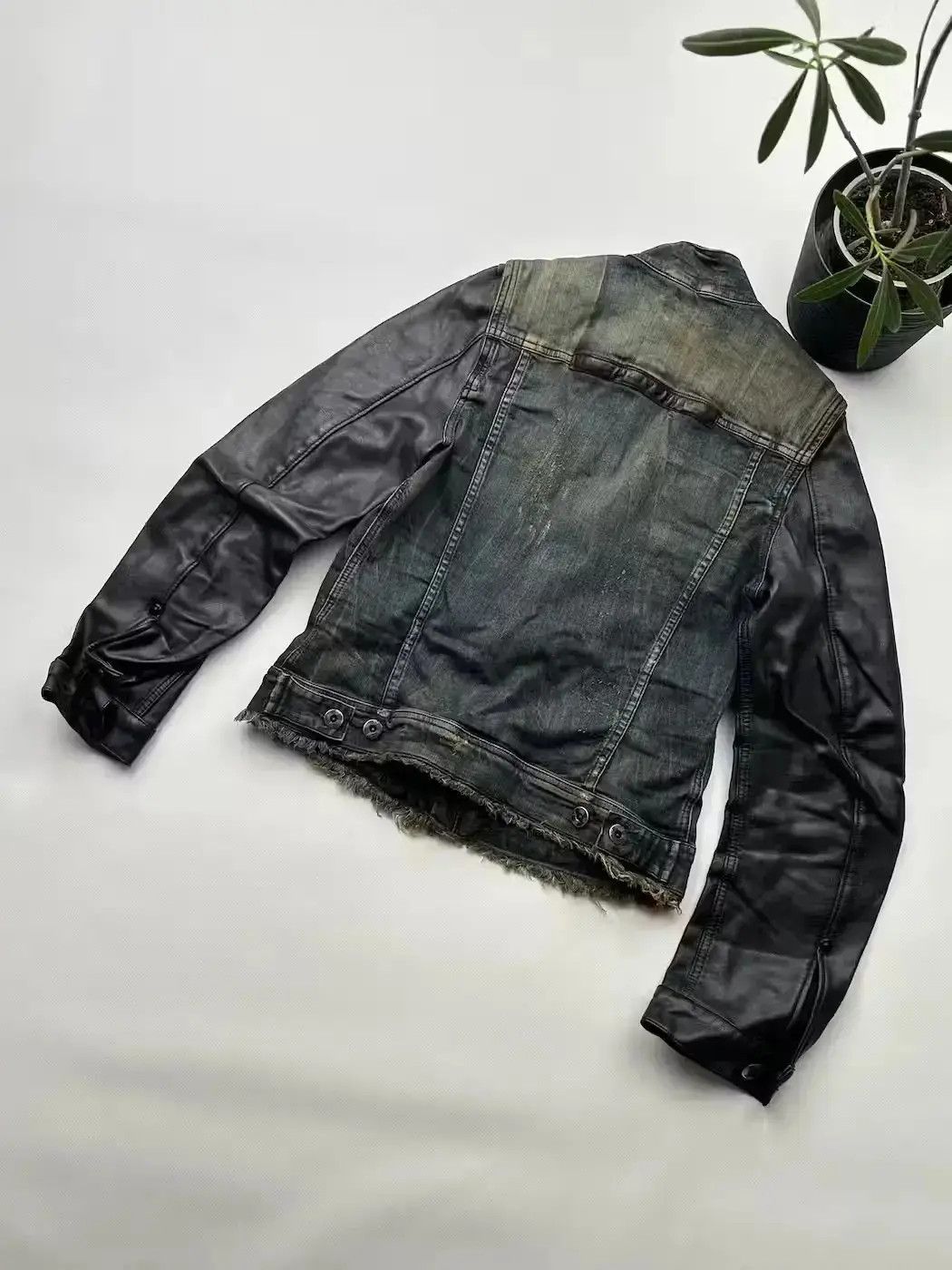 G-Star G-Star Vintage Faded Amazing Cropped Denim Jacket (3) Size S / US 4 / IT 40 - 7 Thumbnail