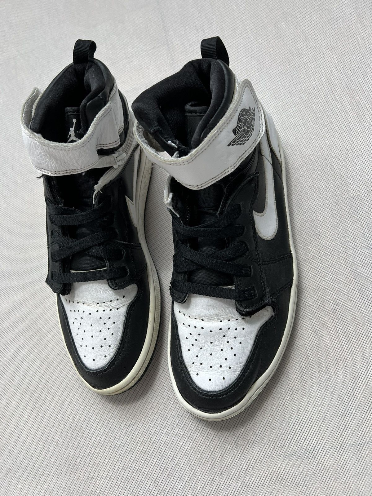 Nike Shoes Nike Air Jordan 1 FlyEase Panda Size US 9 / EU 42 - 2 Thumbnail