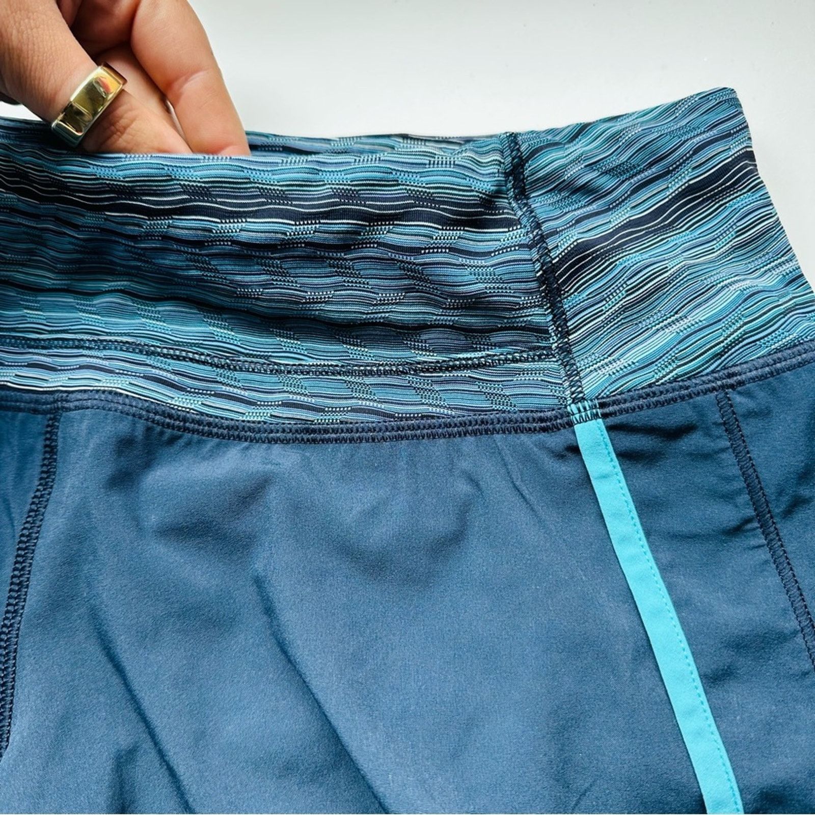 Lululemon LULULEMON Navy Blue Aqua Mini Shorts Zip Workout Active Gym Size 28" / US 6 / IT 42 - 11 Thumbnail