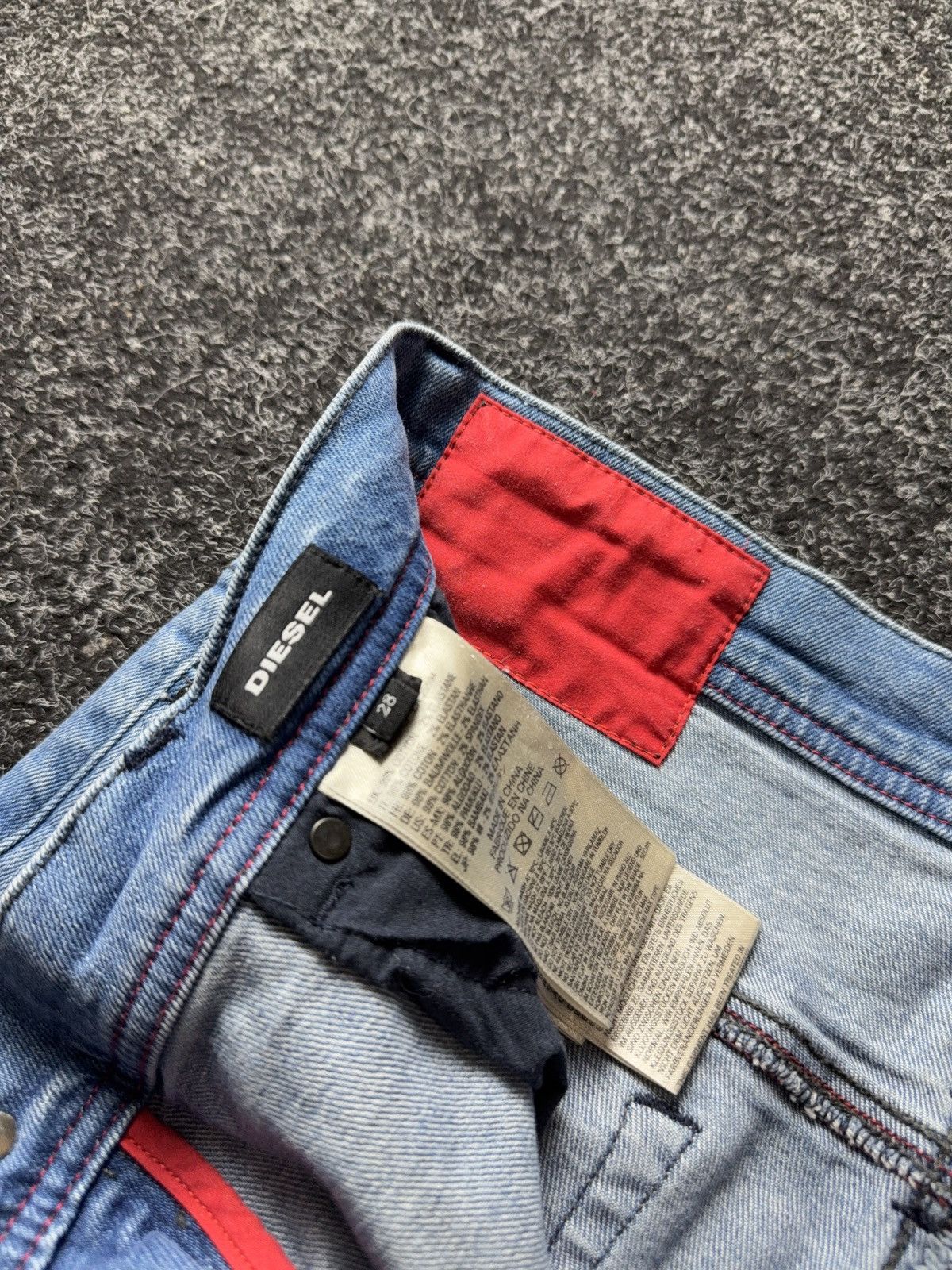 Diesel Luxury 00s Diesel Tapered Jeans Cropped Vintage Y2K Denim Size 30" / US 8 / IT 44 - 8 Thumbnail