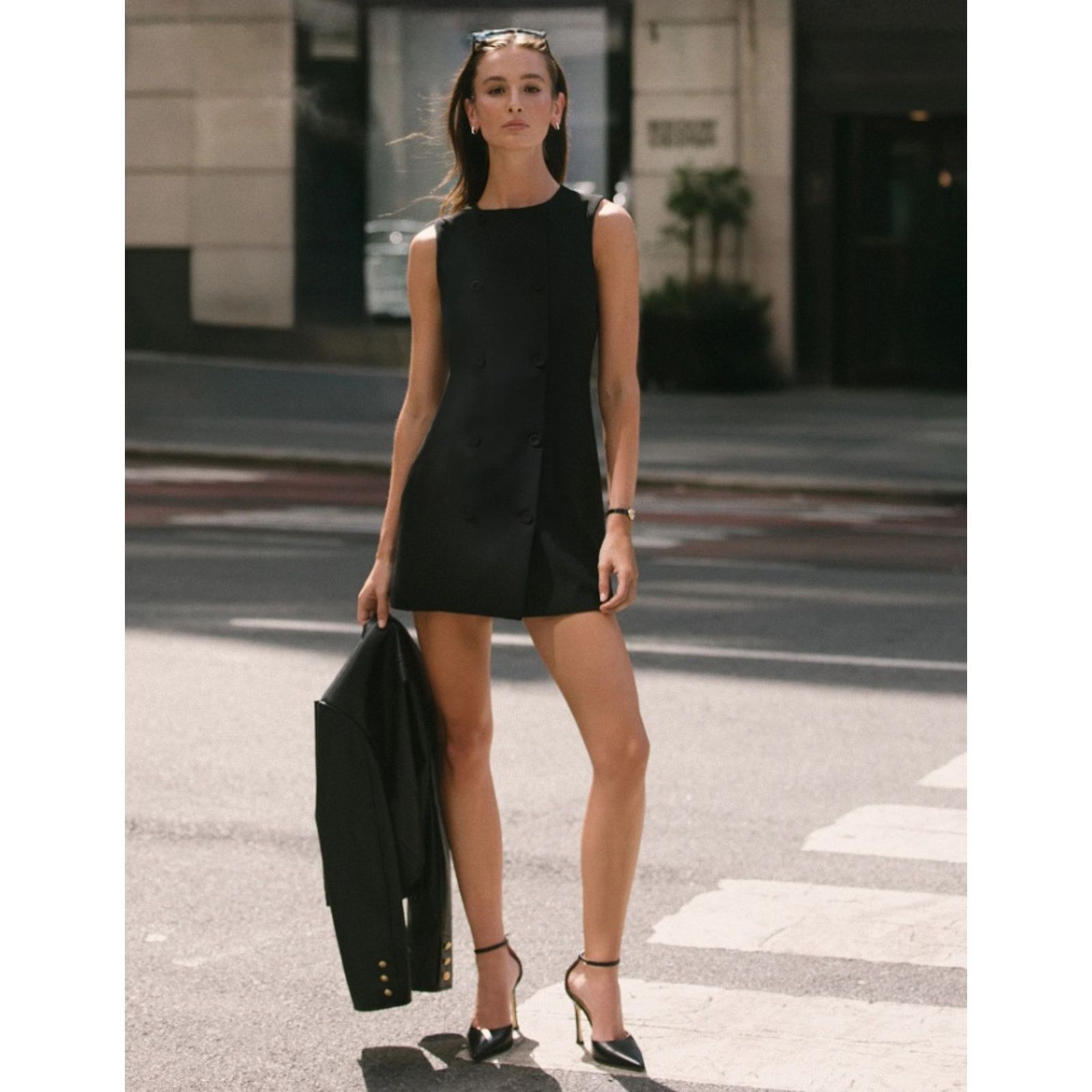 windsor mini dress Arina Rhinestone Celestial group_Dresses_liliana Sofia Linen Square Neck Size:Medium (10-12) and unforgettable.