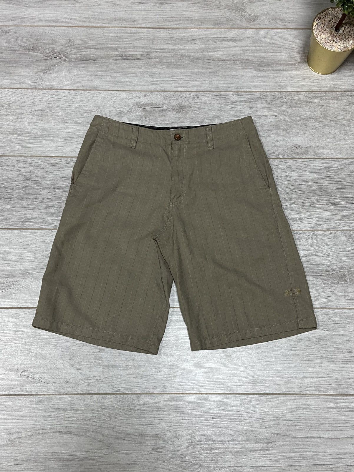 Oakley Oakley faded vintage shorts Size US 32 / EU 48 - 1 Thumbnail