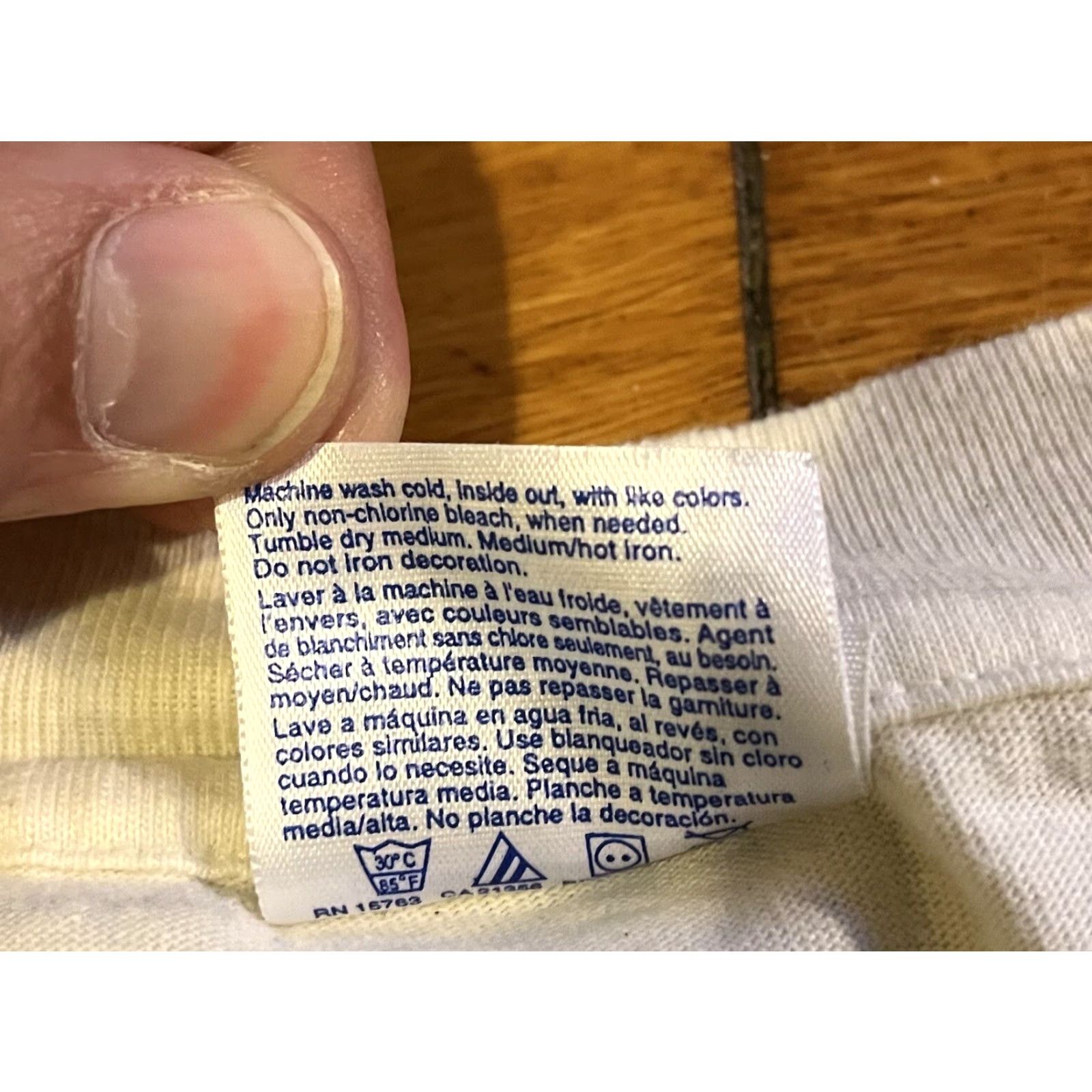 Hanes VINTAGE Hanes Shirt Men Large White Camp Weitzel Lake Champlain 1999 Graphic Print Logo Cotton Jersey 90s Size US L / EU 52-54 / 3 - 7 Thumbnail