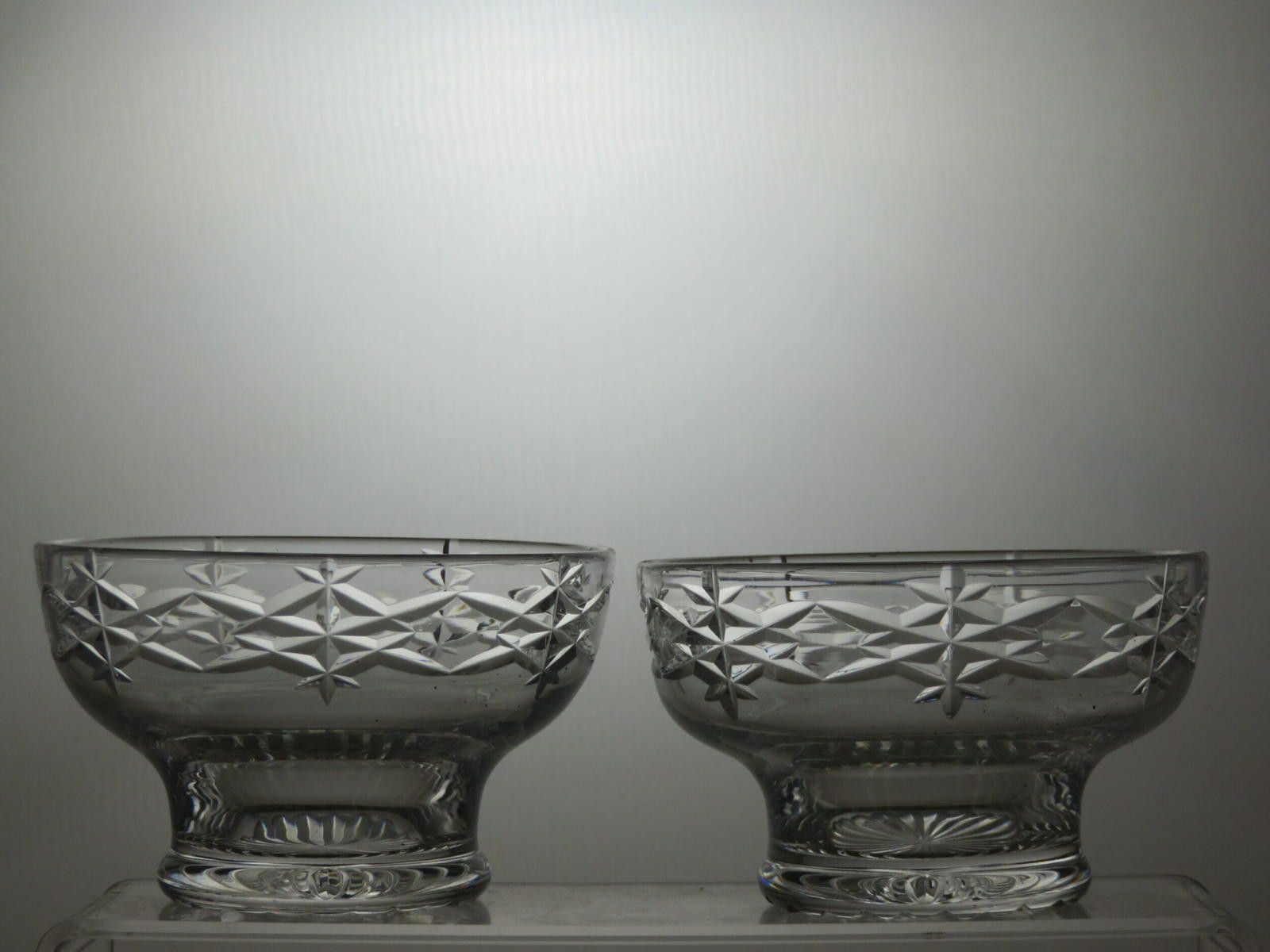 The Unbranded Brand Vintage Lead Crystal Cut Glass Set Of 2 Serving Finger bowls Size ONE SIZE - 3 Thumbnail