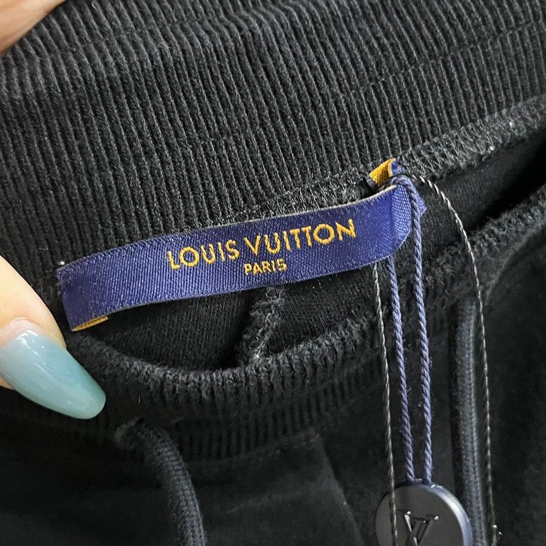 Louis Vuitton Louis Vuitton size m Black Reversible Lace-Up Sportswear Sh Size US 28 / EU 44 - 3 Thumbnail