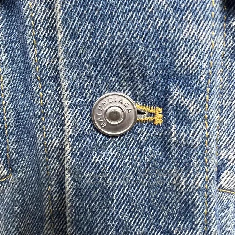 Balenciaga Balenciaga Cola Wave Embroidered Logo Denim Jacket Size US S / EU 44-46 / 1 - 3 Thumbnail