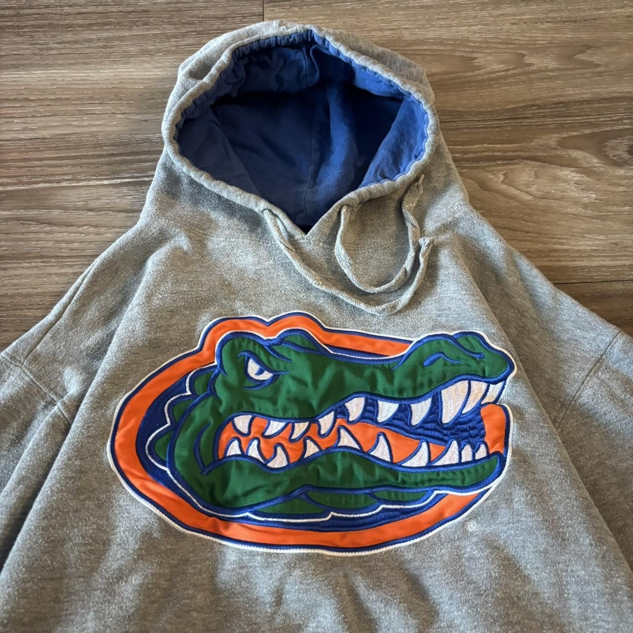 Vintage Crazy Vintage Y2K/2000s Grey Florida Gators College Essential Hoodie! Size M Size US M / EU 48-50 / 2 - 2 Thumbnail