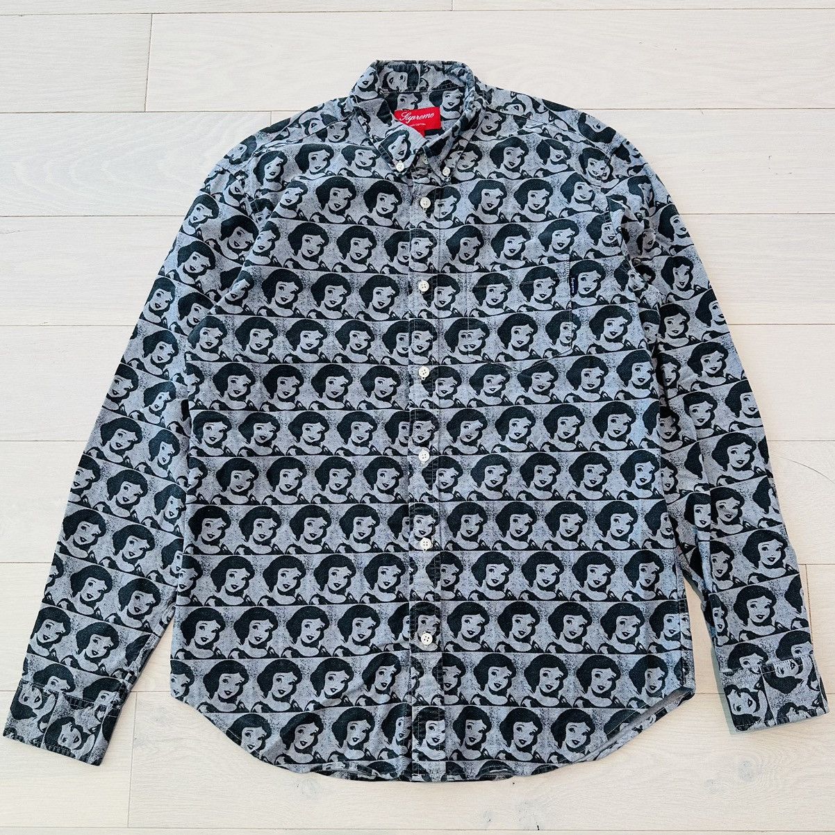 Disney × Supreme Supreme 2011 FW Snow White Oxford Shirt m Size US M / EU 48-50 / 2 - 1 Thumbnail