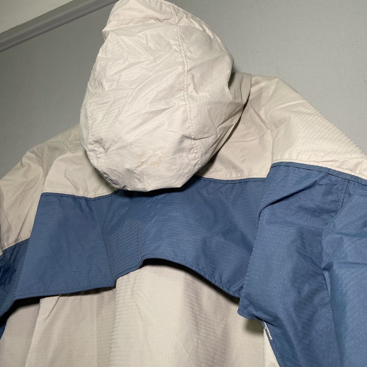 Columbia × Vintage Vintage Columbia Sportswear Beige / Grey Light Jacket L Size US L / EU 52-54 / 3 - 7 Thumbnail