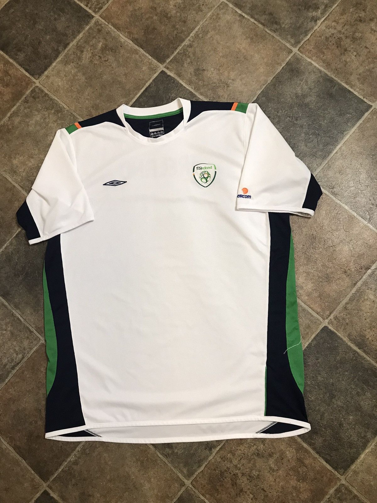 REPUBLIC OF IRELAND FOOTBALL SHIRT UMBRO JERSEY SIZE XL