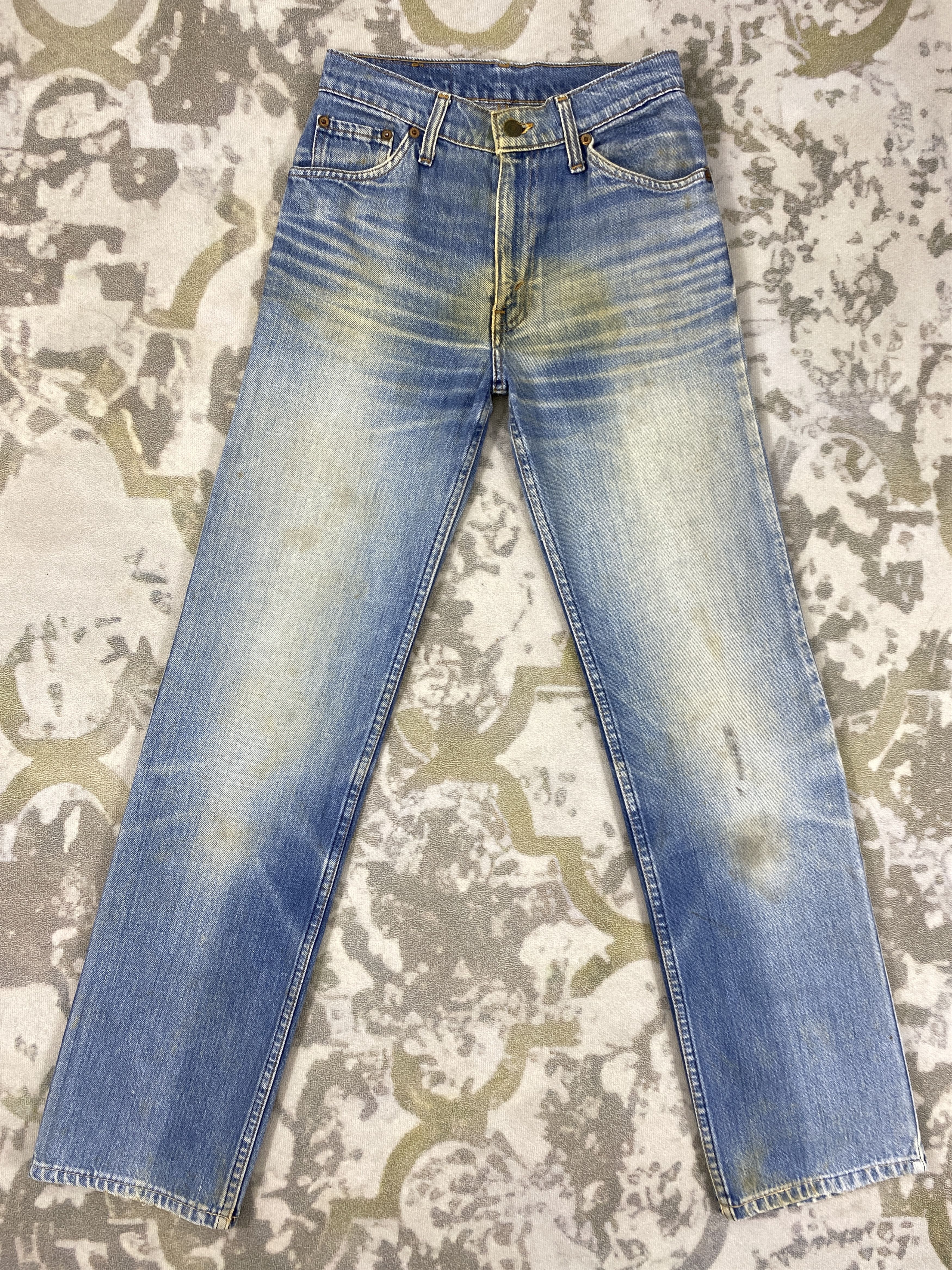 image of Distressed Denim x Levis Distressed Blue Vintage Levi's Jeans 26X30.5 Denim -Jn935 in Blue Distress