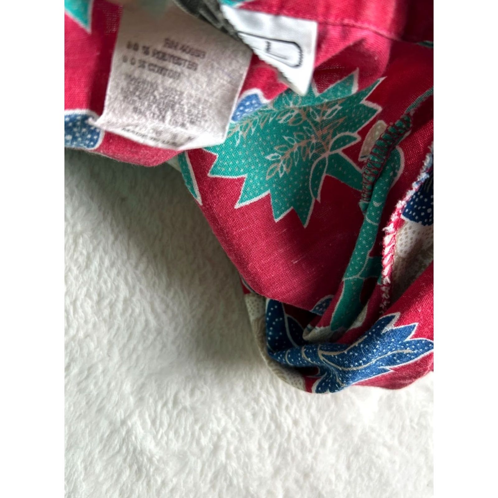Vintage Vintage Oak Hill Womens Red Floral Batik Short-Sleeve Button-Up Blouse Large Size L / US 10 / IT 46 - 5 Thumbnail