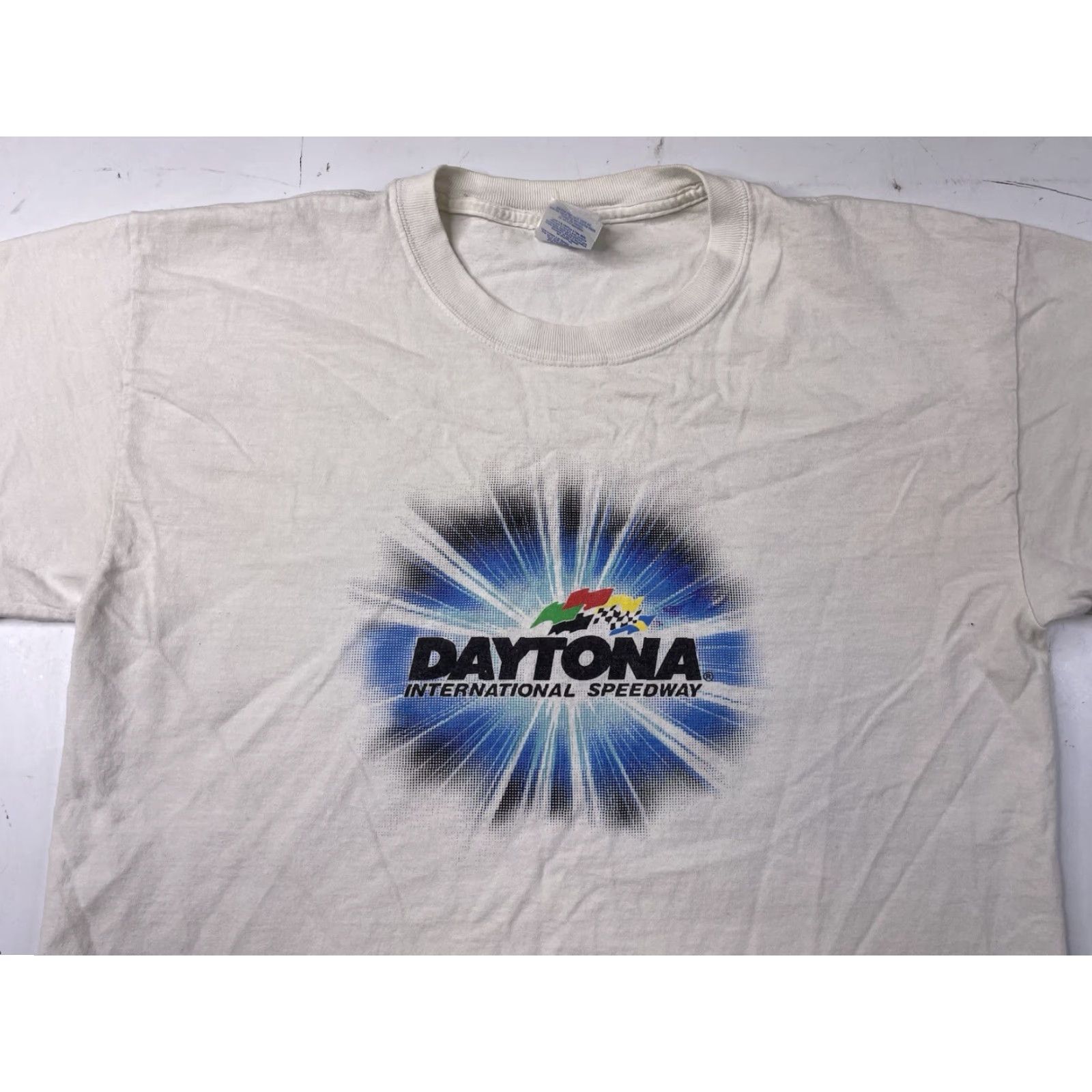 Gildan VINTAGE Daytona 500 NASCAR T-shirt White Cotton Double-Sided L Men Large Shock Shirt Size US L / EU 52-54 / 3 - 2 Thumbnail