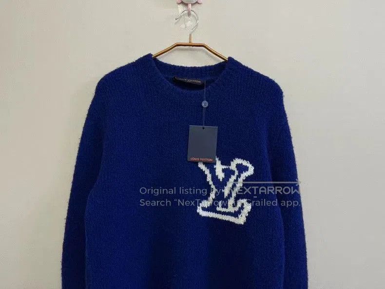 Louis Vuitton louis vuitton blue logo sweater for men. Size US M / EU 48-50 / 2 - 2 Thumbnail