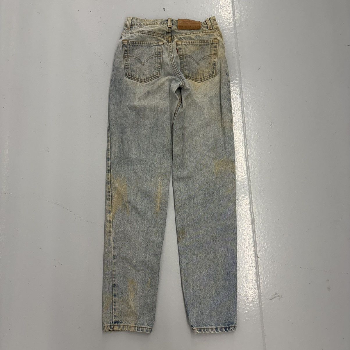 Levi's Vintage 90s Levi's 550 Relaxed Fit Distressed Jeans 26x32 Size 26" / US 2 / IT 38 - 2 Thumbnail