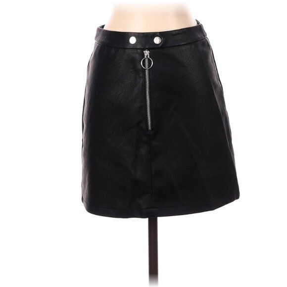 Topshop Topshop Leatherette Mini Skirt Size 27" / US 4 / IT 40 - 1 Thumbnail