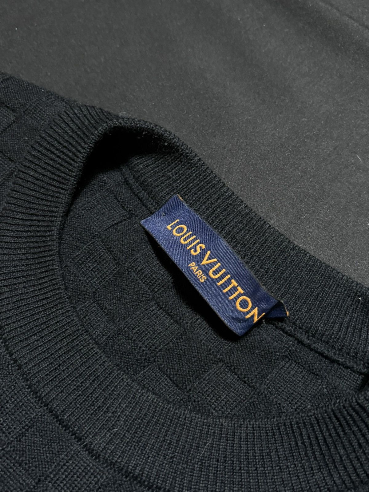 Louis Vuitton Louis Vuitton Black Wool Crewneck - Size M Size US M / EU 48-50 / 2 - 3 Thumbnail