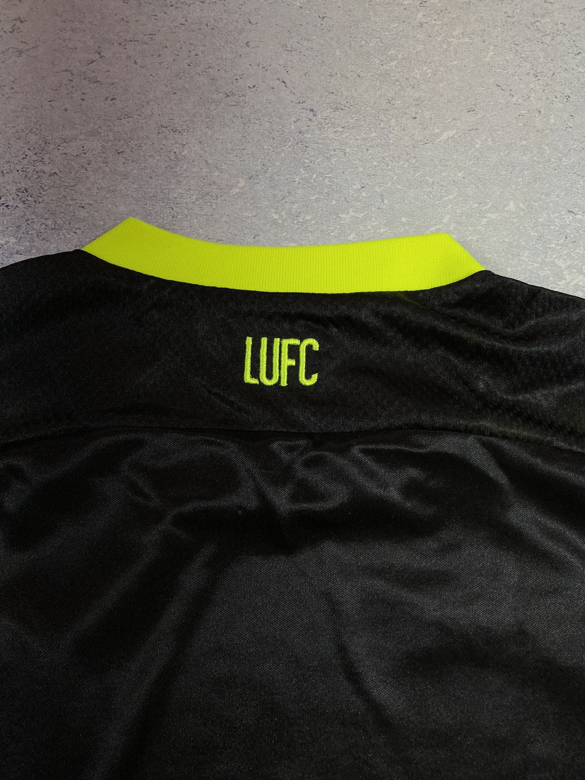 Macron Leeds United 2012 2013 Away Soccer Jersey Football Shirt Size US M / EU 48-50 / 2 - 8 Thumbnail