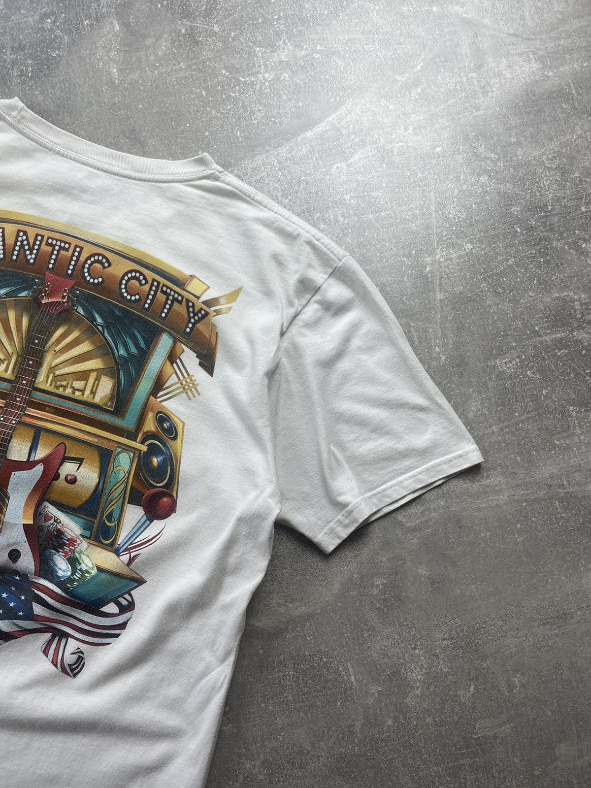 Band Tees × Hard Rock Cafe × Vintage Hard Rock Cafe Atlantic City Graphic Tee Guitar Print Tee Size US L / EU 52-54 / 3 - 4 Thumbnail