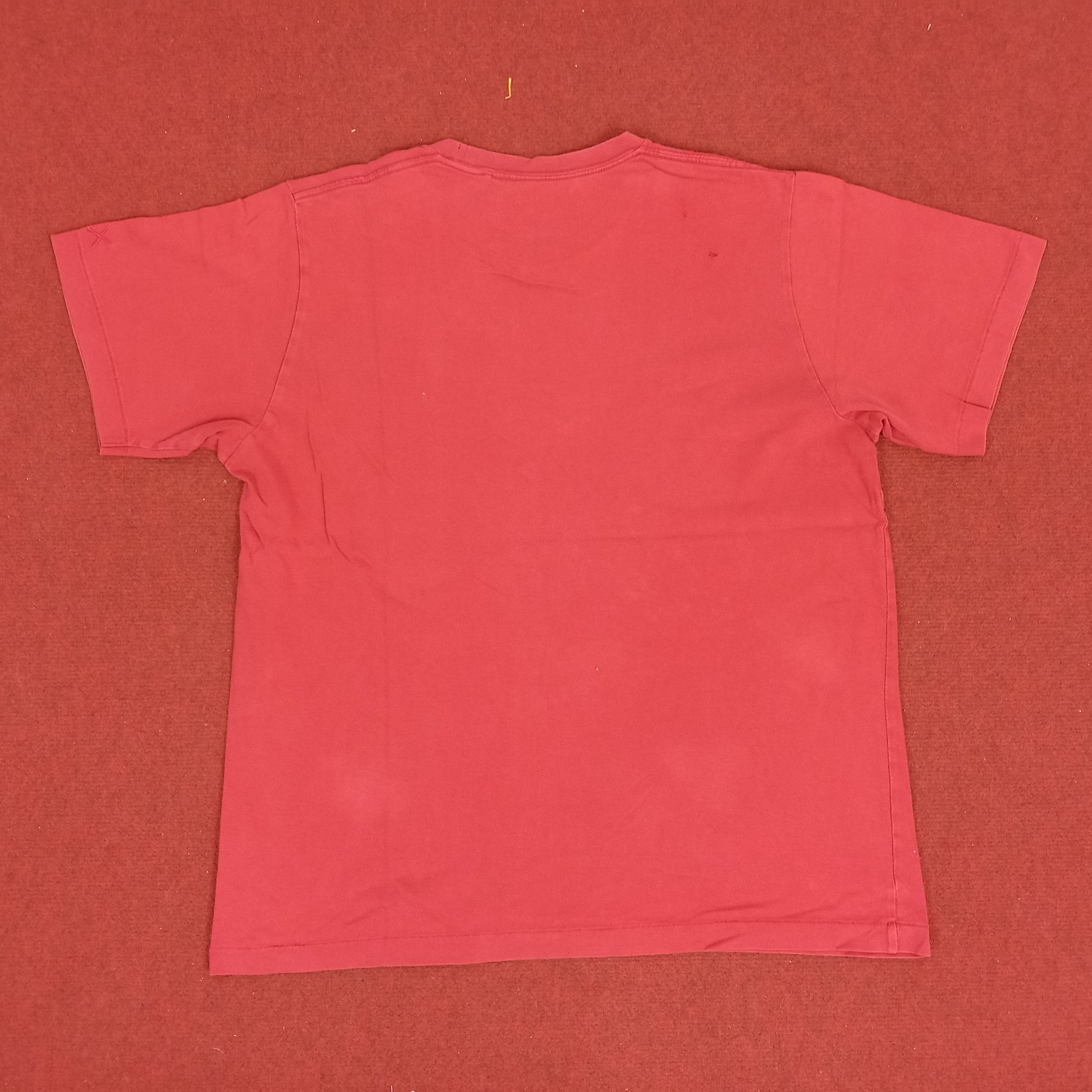 Japanese Brand × Kaws Kaws X Uniqlo Japanese Brand Streetwear Style Tshirt Size US XL / EU 56 / 4 - 3 Thumbnail