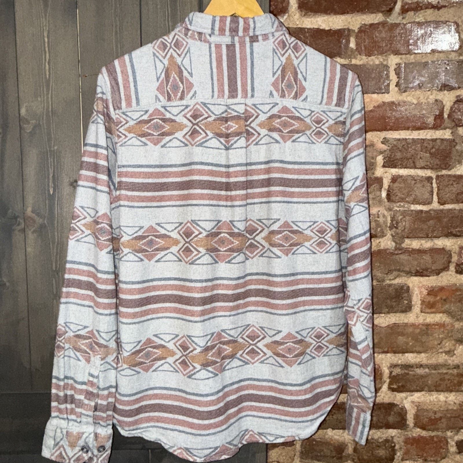 Eddie Bauer Eddie Bauer Tribal Print Button Up Flannel Shirt Mens Size L Size US L / EU 52-54 / 3 - 7 Thumbnail