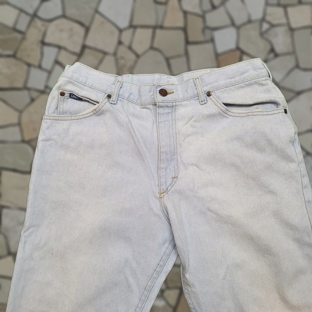 Lee VINTAGE 90s Lee Jeans Mens 34x28 Straight Leg Mid Rise Zipper Pockets Relaxed Fit jeans Size US 34 / EU 50 - 1 Thumbnail
