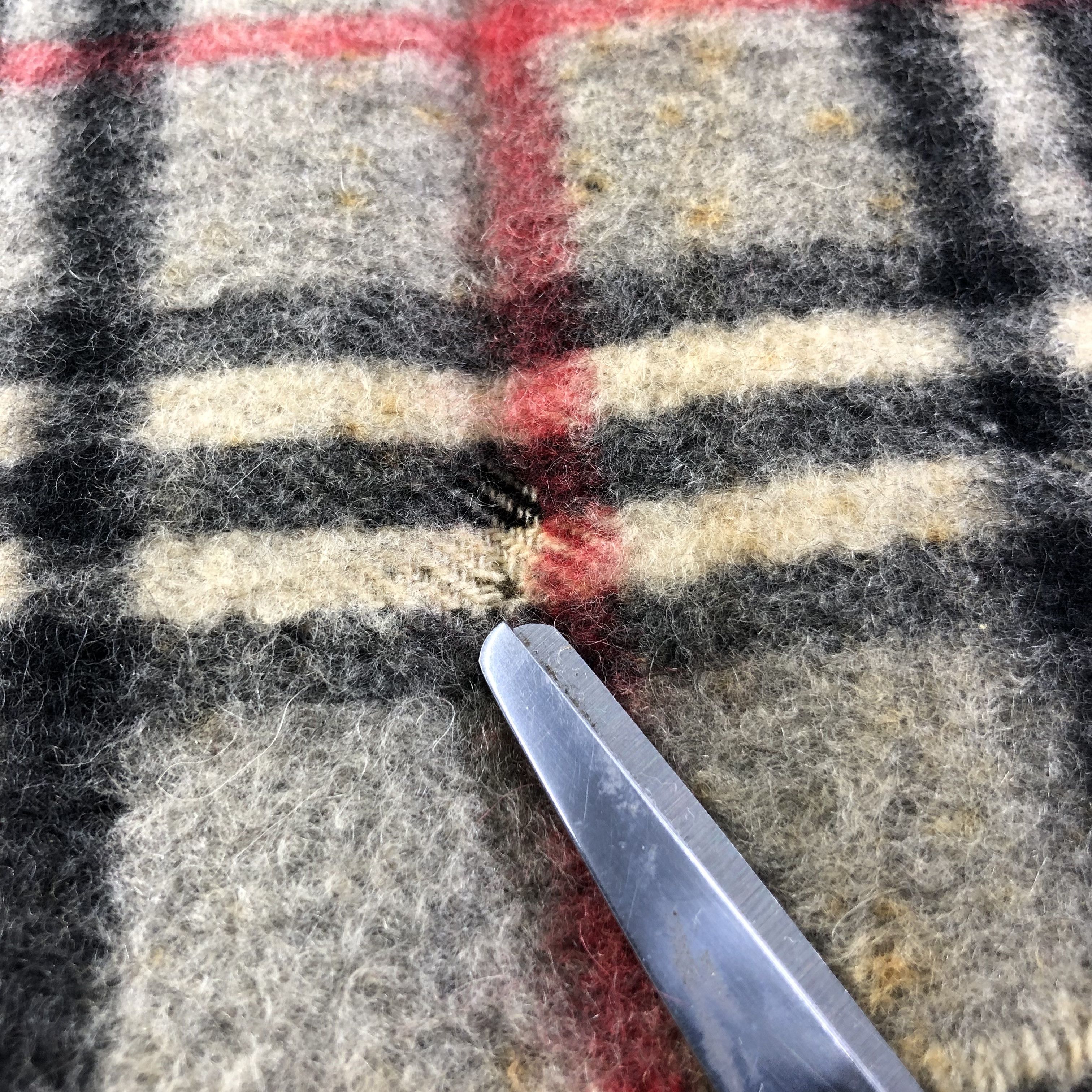 Burberry Burberrys Nova Check Grey Cashmere Scarf Muffler V1779 Size ONE SIZE - 13 Thumbnail