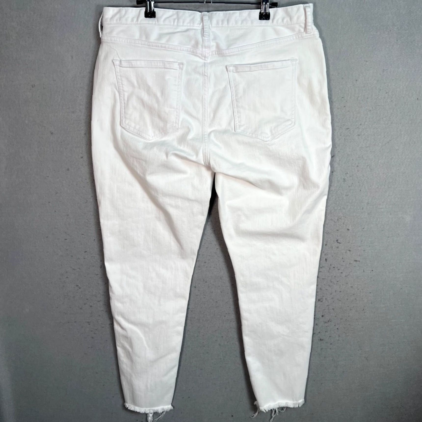 Banana Republic VINTAGE Banana Republic White Mid-Rise Skinny Jeans Womens 33 Regular Premium Denim Fray Size 24" / US 00 / IT 34 - 2 Thumbnail