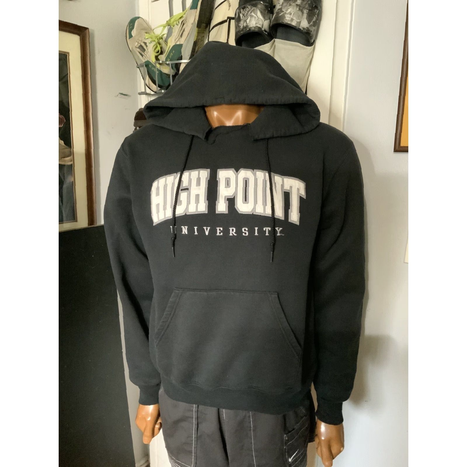 Champion VINTAGE Champion Hoodie Men S Black Football University HPU High Point Panthers Fleece Pullover Sweatshirt Size S Mens Size US S / EU 44-46 / 1 - 7 Thumbnail