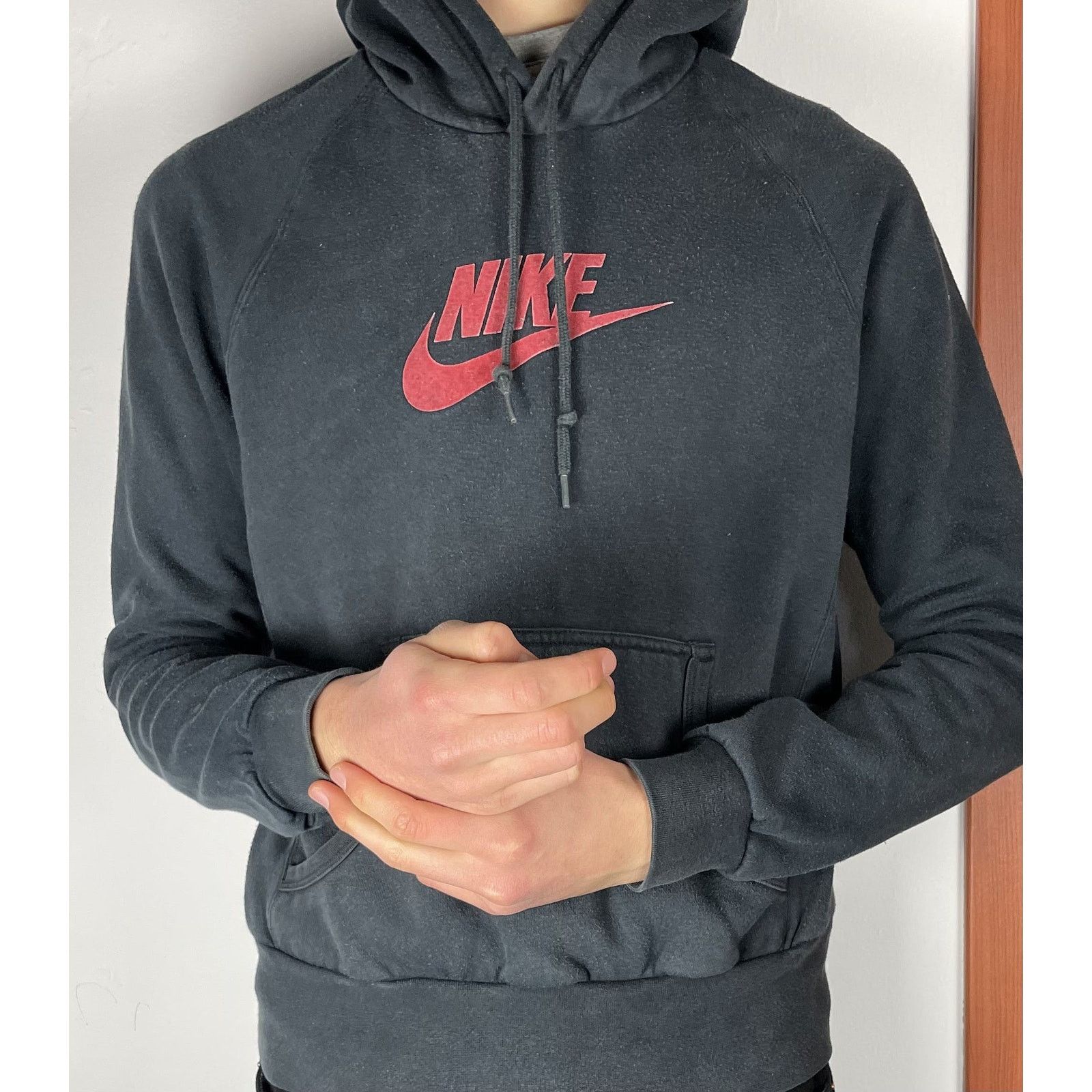 Nike × Vintage Nike Black Swoosh Logo Long Sleeve Pullover Hoodie Large Size L / US 10 / IT 46 - 2 Thumbnail