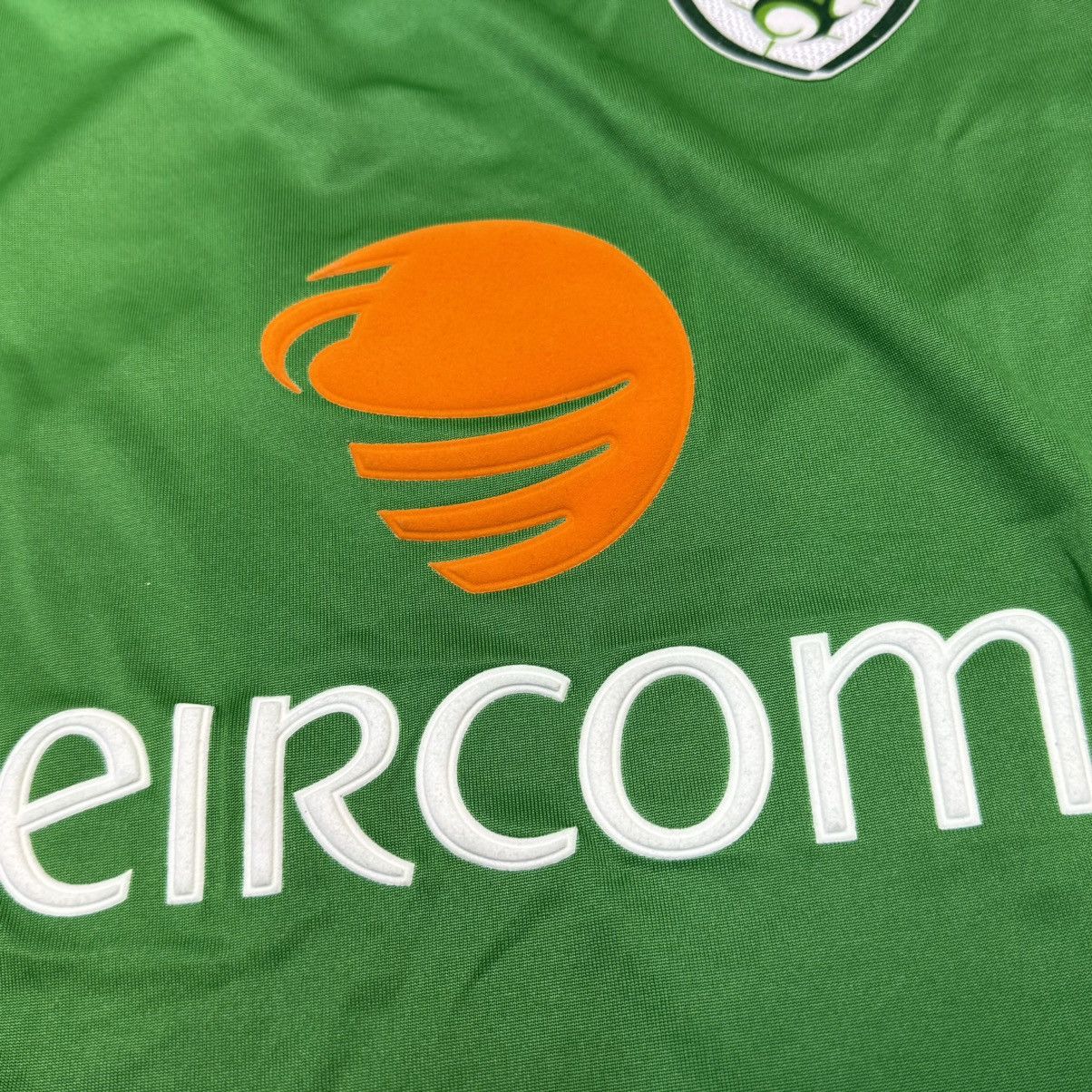 Umbro Ireland 06/08 home shirt Size US S / EU 44-46 / 1 - 6 Thumbnail