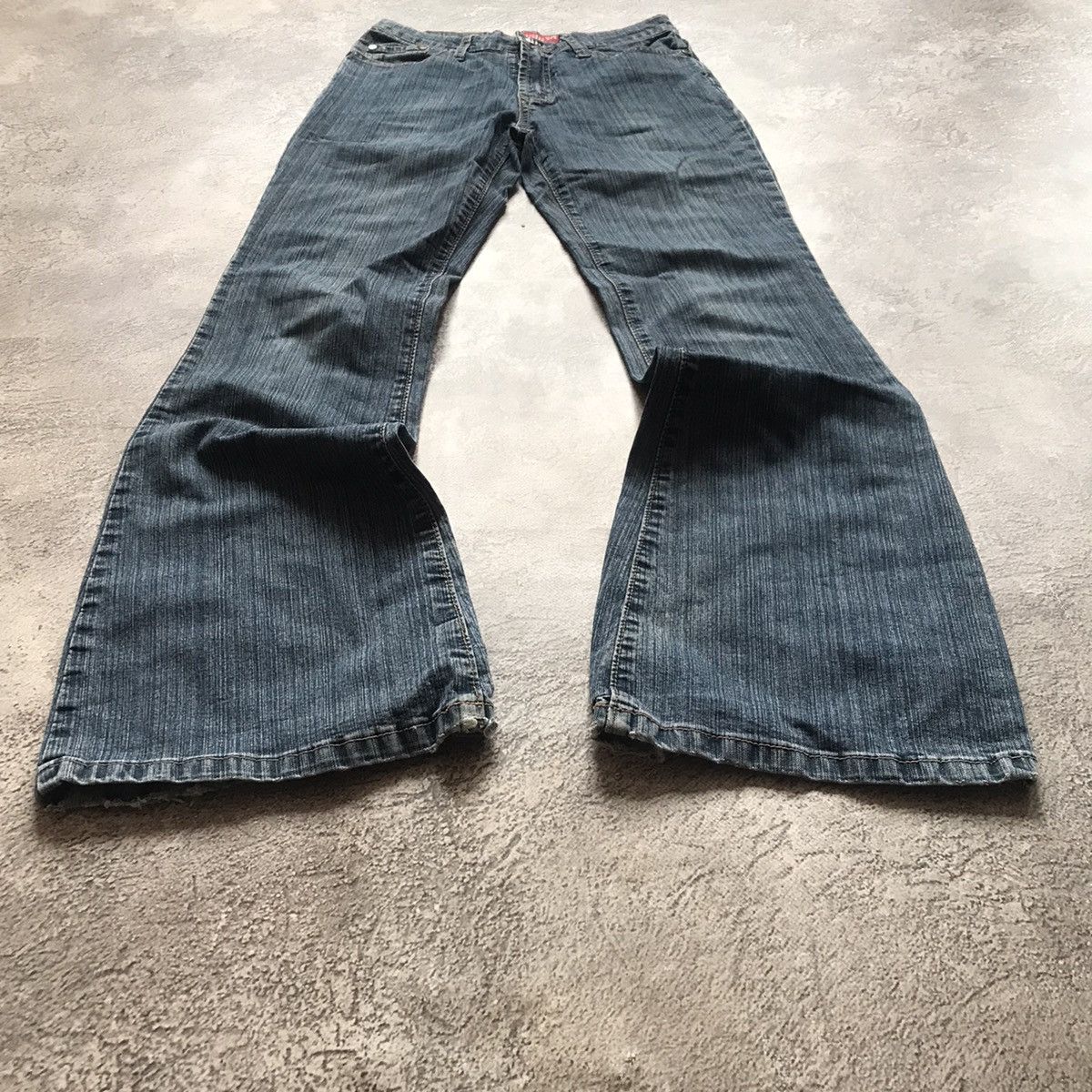 Vintage Vintage 90s Distressed Flared Jeans Low Rise Grunge Y2K 28 Size 28" / US 6 / IT 42 - 1 Thumbnail